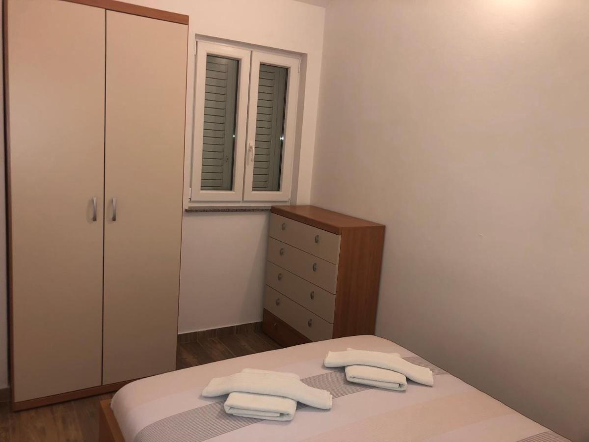 Apartmani Ivana Cres Exterior photo