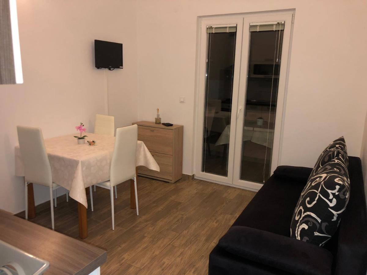 Apartmani Ivana Cres Exterior photo