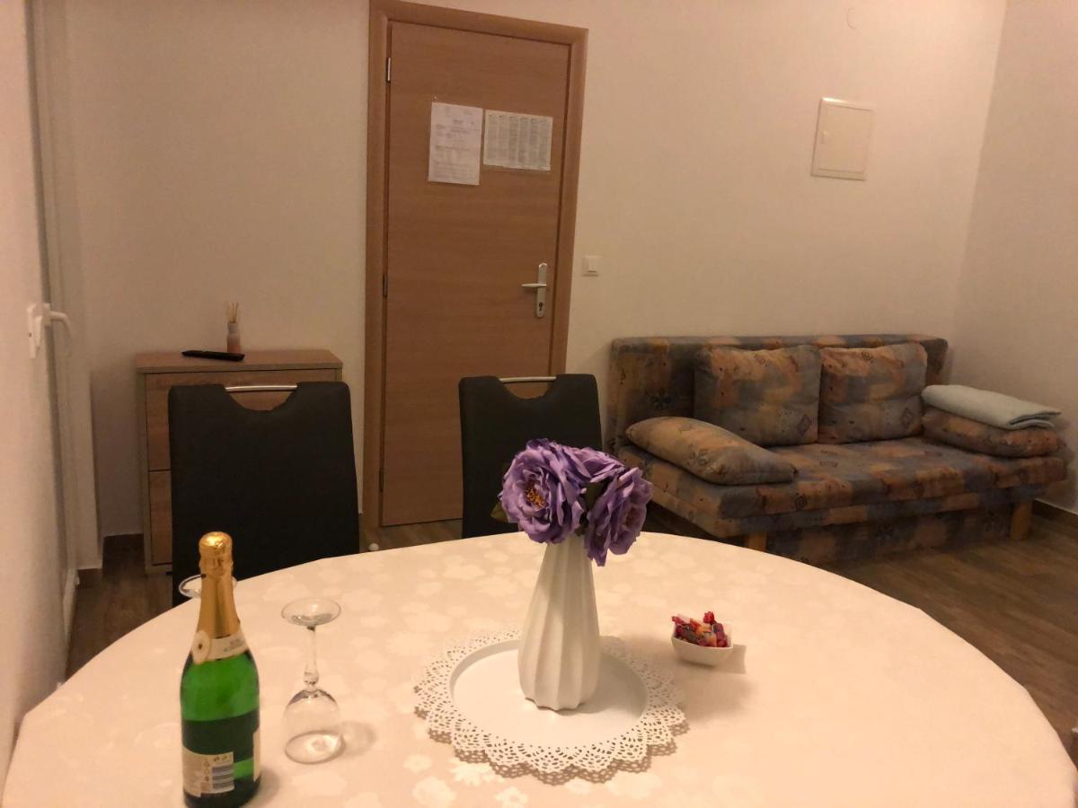 Apartmani Ivana Cres Exterior photo